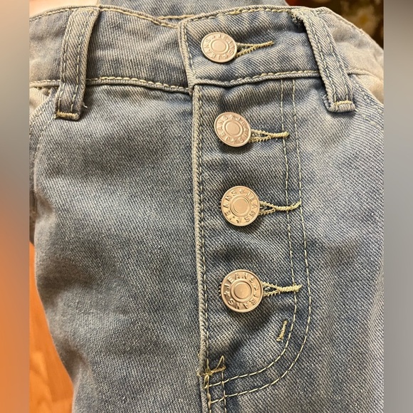 NWT C.O.Z.Y Women’s Multiple Button Up Jeans Size S or US 4. - Picture 3 of 7